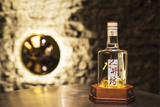 白酒市场风云变幻 茅台跨界合作、国窖1573高价策略争议与股市震荡