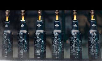 华晨宇领航夜猫子潮音，青岛啤酒天猫预售引爆消费热潮